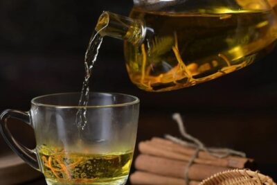 Hướng dẫn cách pha trà đông trùng hạ thảo đúng cách