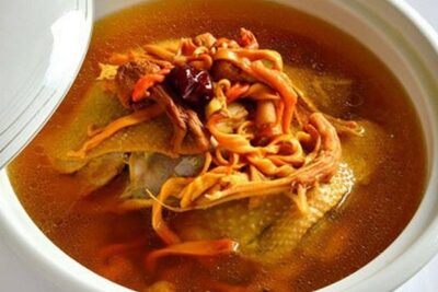 Hướng dẫn làm món gà hầm đông trùng hạ thảo ngon bổ